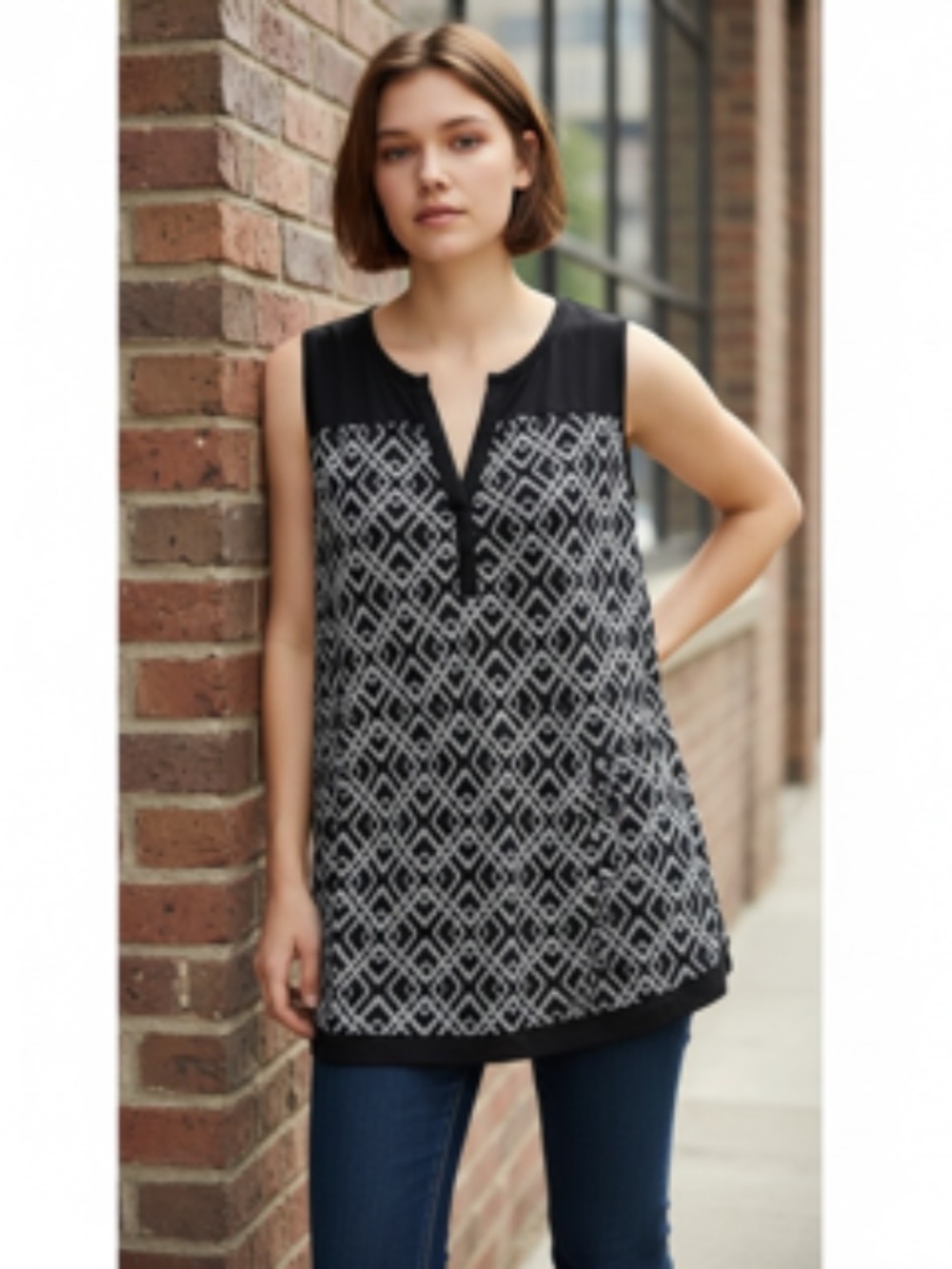Jaclyn Smith Sleeveless Tunic Geometric Diamond Print V-Neck Top Size 1X